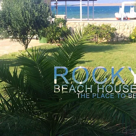 Rocky Beach House *